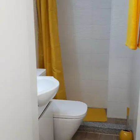 Apartment Tmb Station House