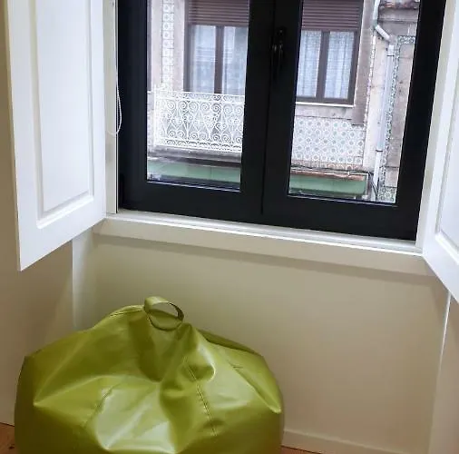 Апартаменты Tmb Station House