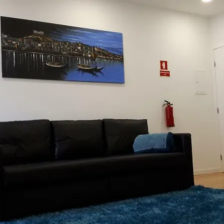 Apartment Tmb Station House *