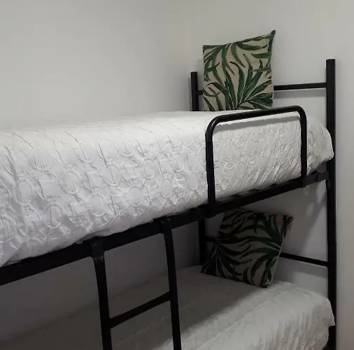 Apartment Tmb Station House *